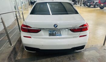 2018 BMW 740E CARBON CORE EDITION lleno