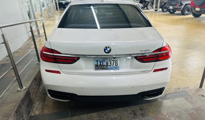 2018 BMW 740E CARBON CORE EDITION lleno