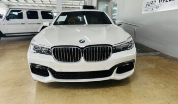 2018 BMW 740E CARBON CORE EDITION lleno