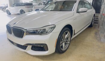 2018 BMW 740E CARBON CORE EDITION lleno
