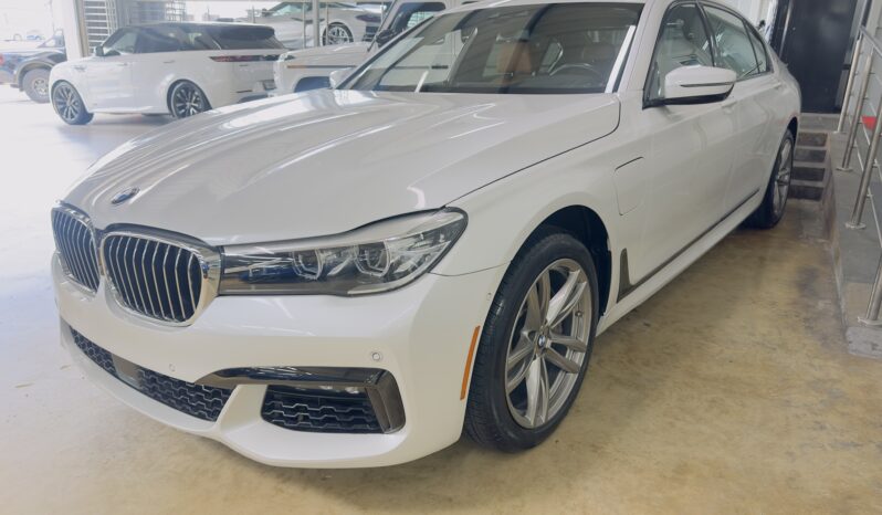 2018 BMW 740E CARBON CORE EDITION lleno