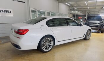 2018 BMW 740E CARBON CORE EDITION lleno