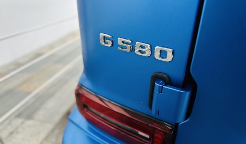 2025 Mercedes Benz G 580 lleno