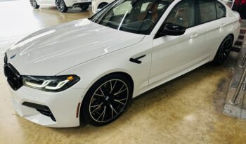 2021 BMW M5 COMPETITION lleno