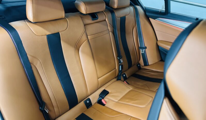 2021 BMW M5 COMPETITION lleno