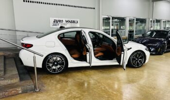 2021 BMW M5 COMPETITION lleno