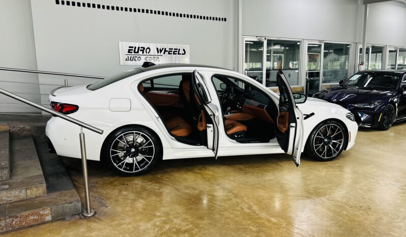 2021 BMW M5 COMPETITION lleno