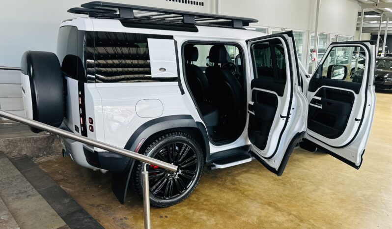 2023 Land Rover Defender 110 lleno