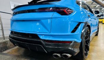 2023 Lamborghini URUS Performante lleno
