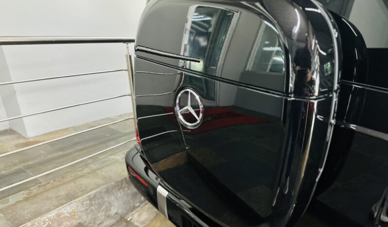 2027 MERCEDES BENZ G 580 lleno