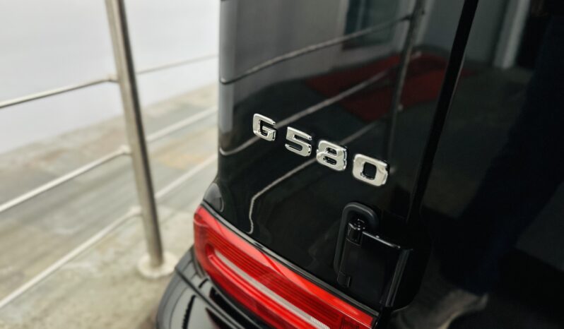 2027 MERCEDES BENZ G 580 lleno