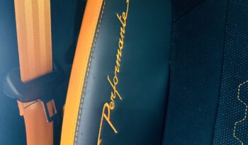 2023 Lamborghini URUS Performante lleno