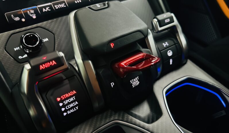 2023 Lamborghini URUS Performante lleno