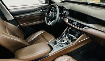 2021 Alfa Romeo Stelvio Q4 lleno