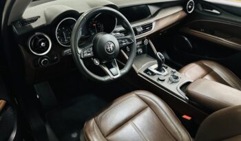 2021 Alfa Romeo Stelvio Q4 lleno